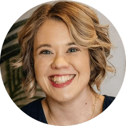 Photo of Lauren Bondy